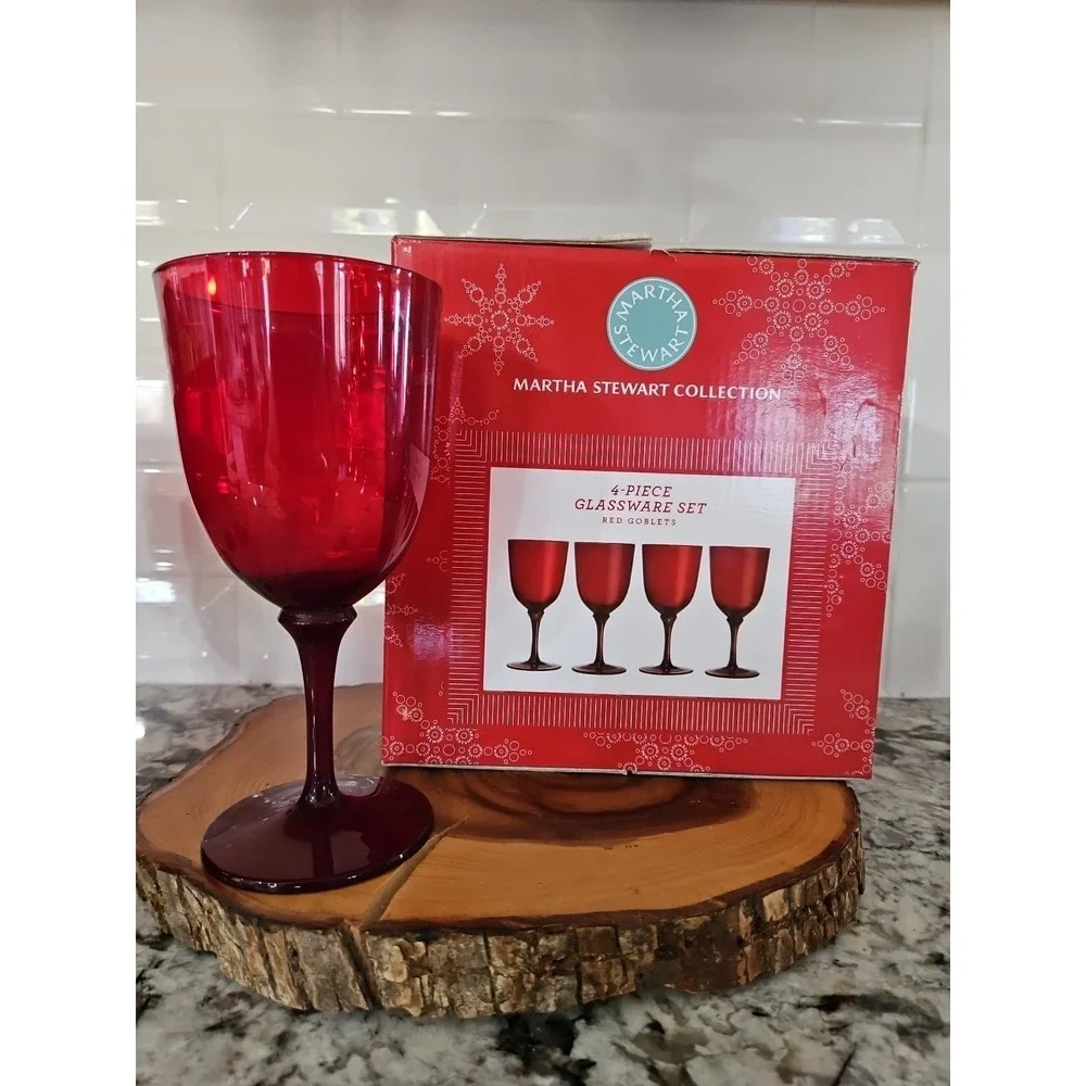 Martha‎ Stewart  Red Glassware Set 4 Piece 12 Ounce Red Goblets